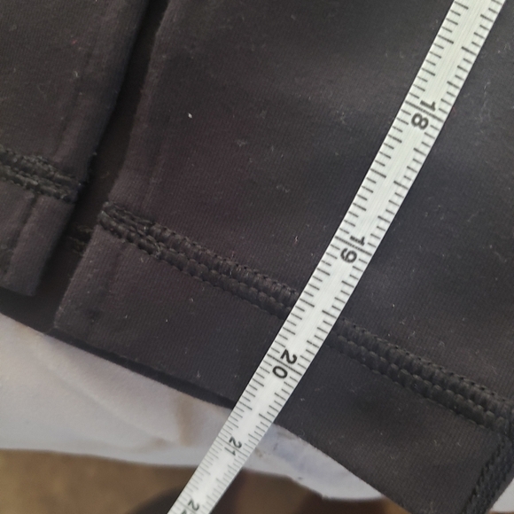 Lululemon Gather & Crow Crop Legging- 6 - Picture 4 of 4